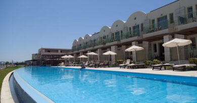 Foto Hotel Grand Bay Beach Resort - Vakantie Kolimbari 2024